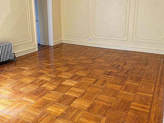 2nd image of 4530 Broadway APT 6G