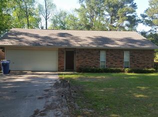 1912 Allendale Dr, Lufkin, TX 75904