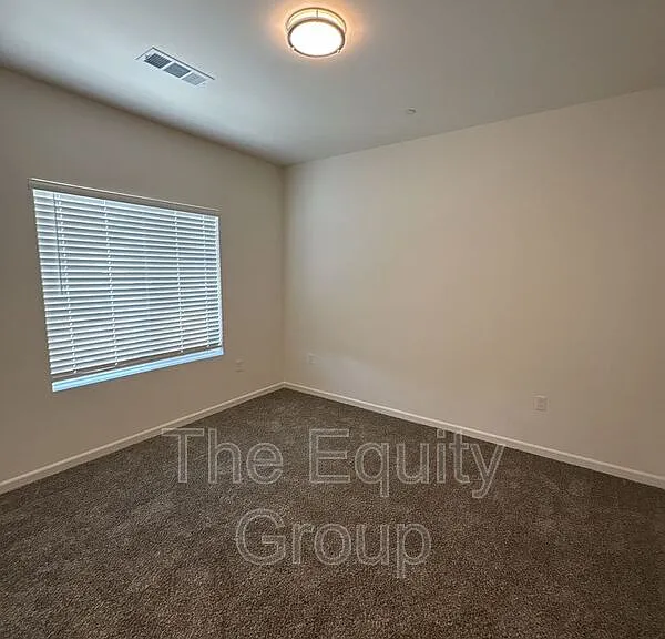 735 S Pinkham #105 — Photo 15