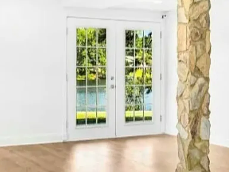 1415 Clearwater Dr — Photo 3
