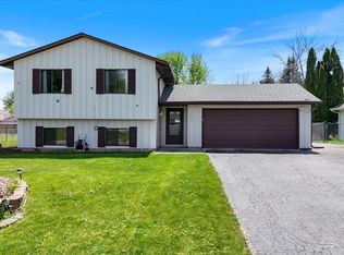 7916 Hallmark Way, Apple Valley, MN 55124