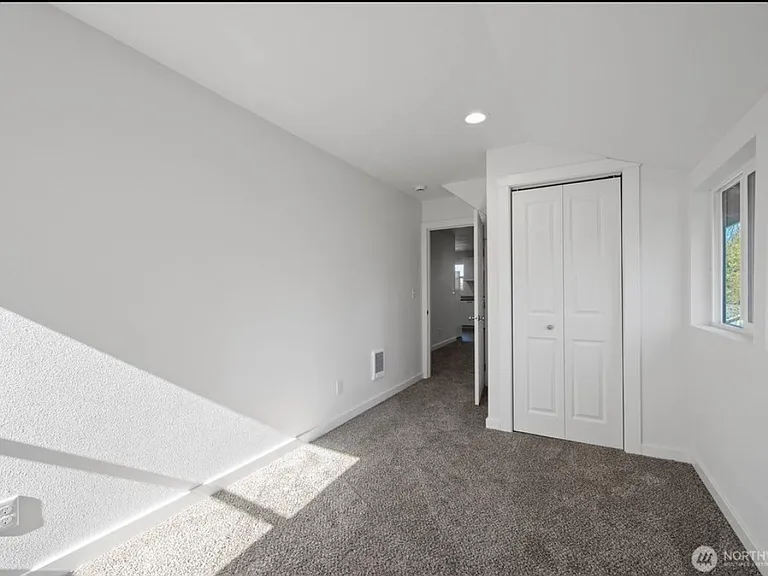 285 20th Ave #2 — Photo 7