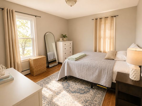 1164 Lonsdale Ave Floor 2