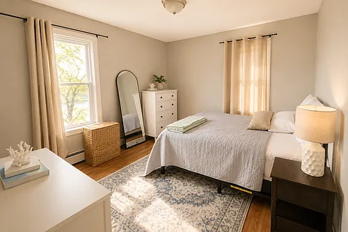 1164 Lonsdale Ave #2 Photo 1