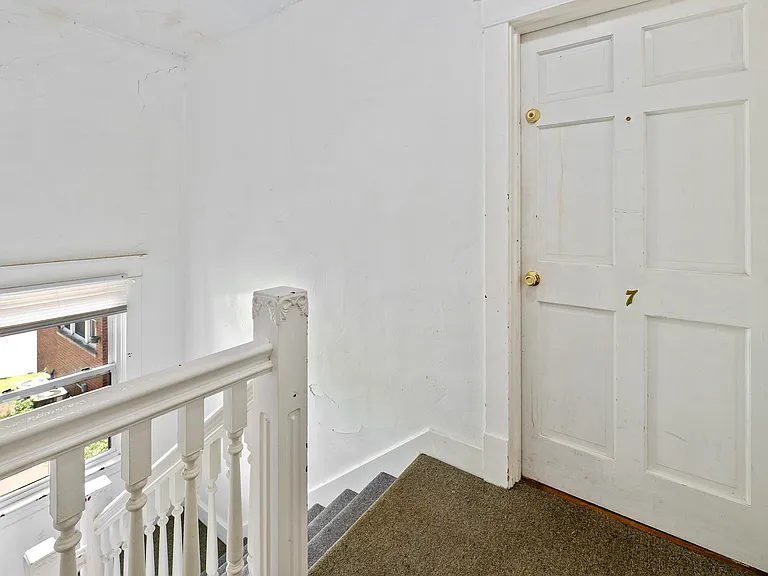 1801 Roanoke Ave #7 — Photo 3