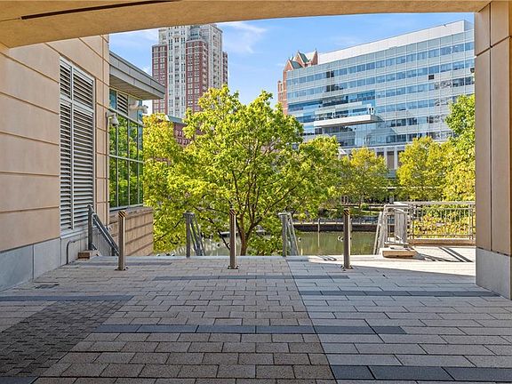 5th image of 200 Exchange St Unit 814