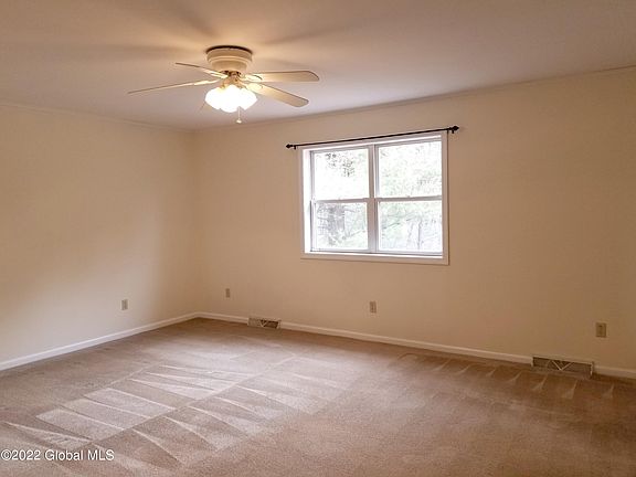 3rd image of 21 Gates Ave N