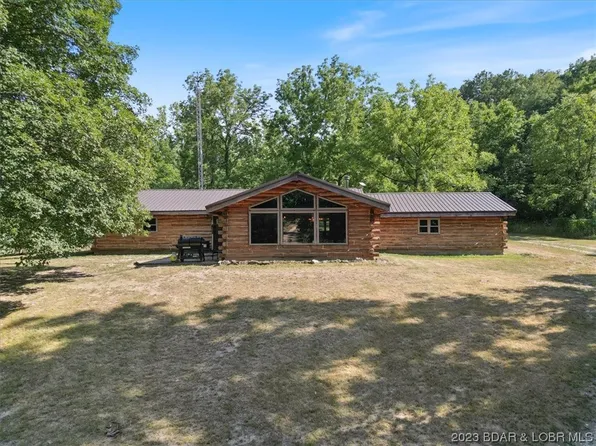 696 Woods Rd, Tuscumbia, MO 65082