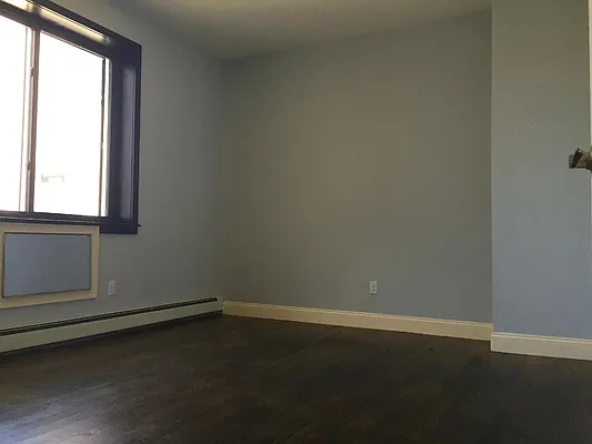 Rented by EXR | media 44