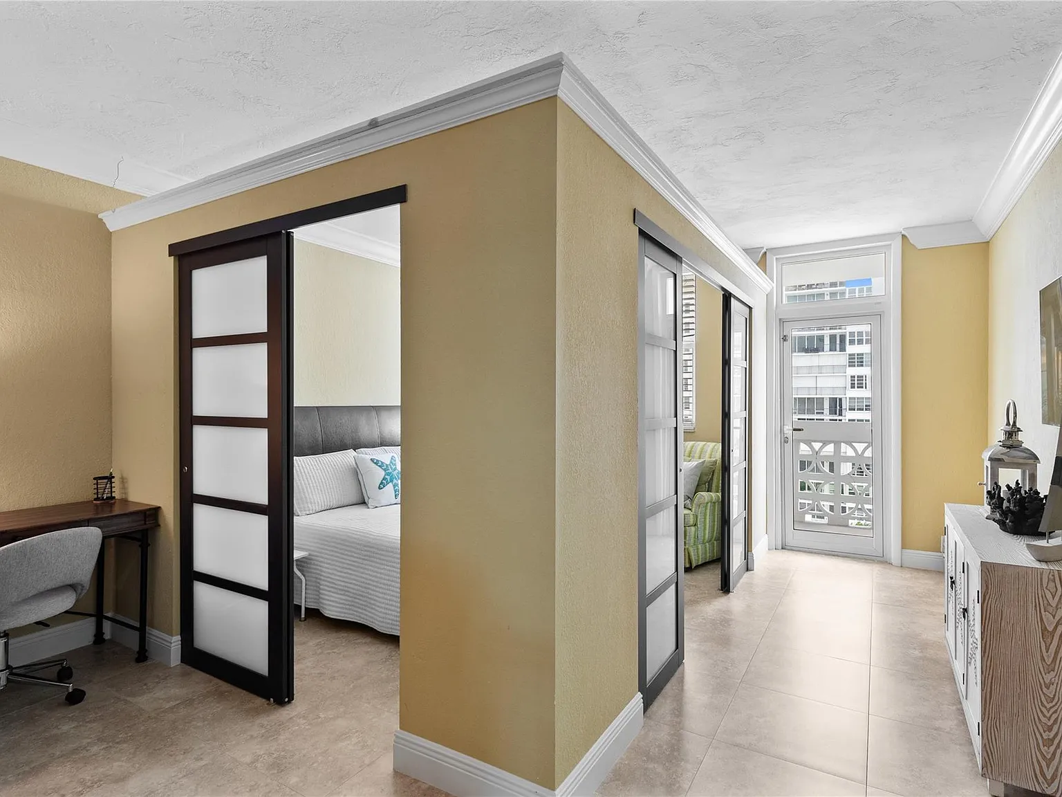 1 bed, 1.5 bath, 950 sqft, $3,800 — Photo 3