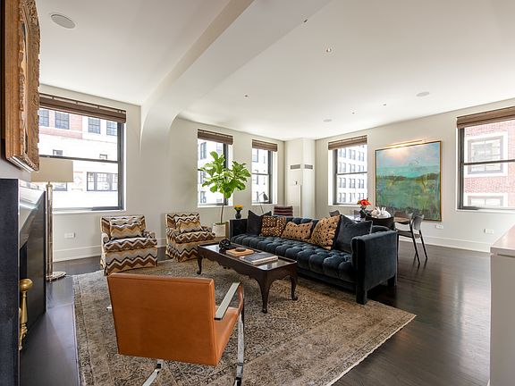 5th image of 6 N Michigan Ave #1311R