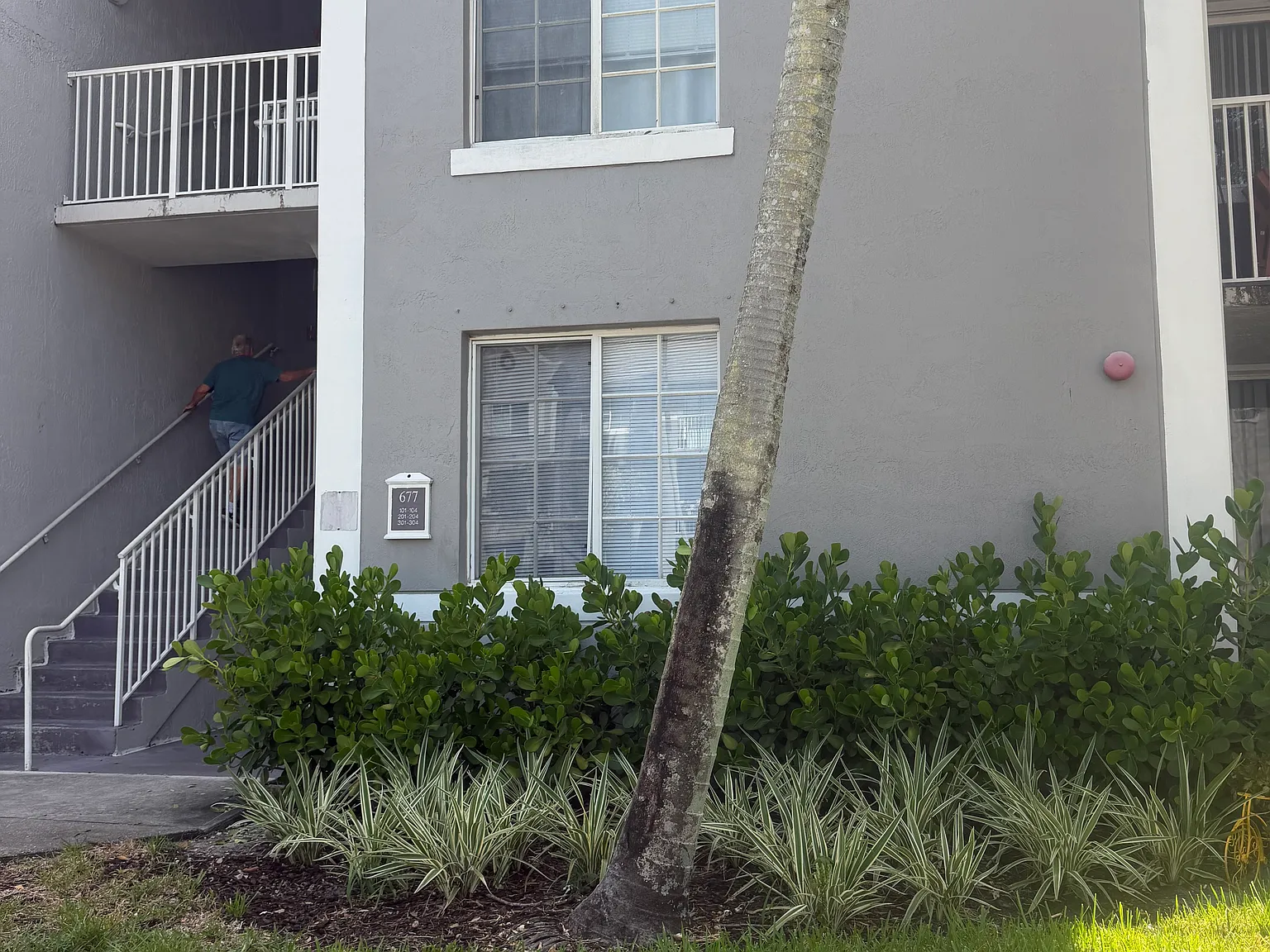 2 bed, 1200 sqft, $2,500 — Photo 3