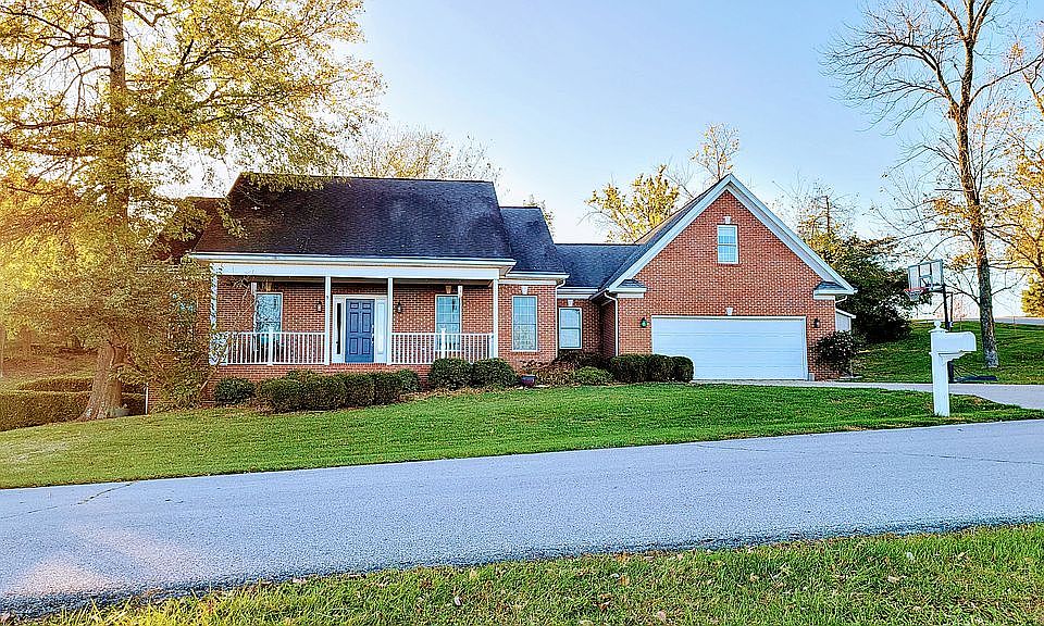 1st image of 70 River Bluff Dr