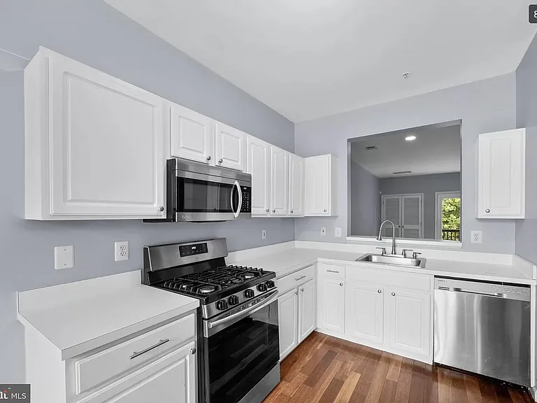 8648 Aspen Grove Ct — Photo 3
