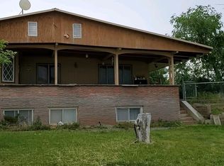 15 N Clark St, Newcastle, WY 82701