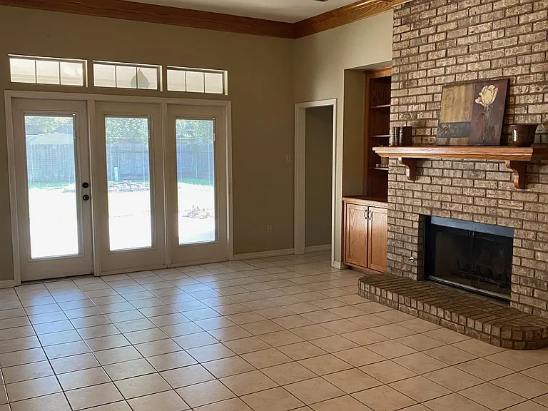 6008 Applegate Cir — Photo 8