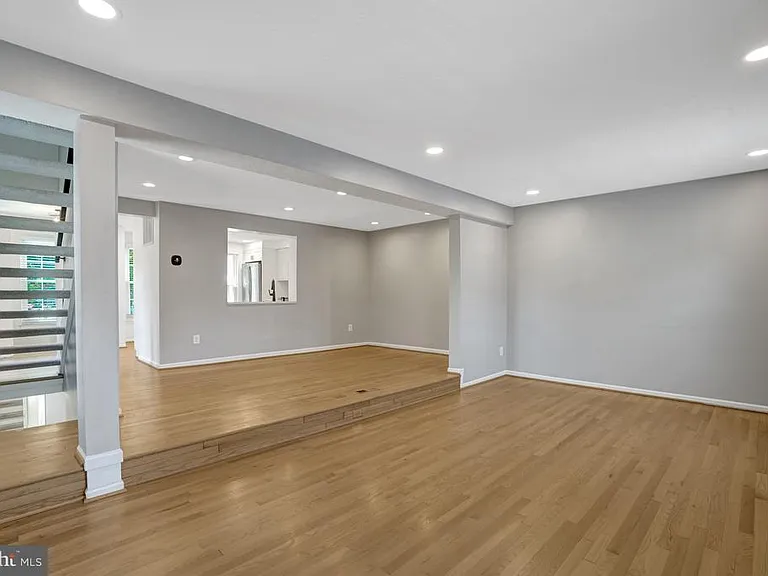 6063 Hydrangea Dr — Photo 17