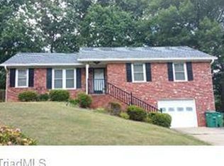 607 Brightsfield Ct, Rural Hall, NC 27045