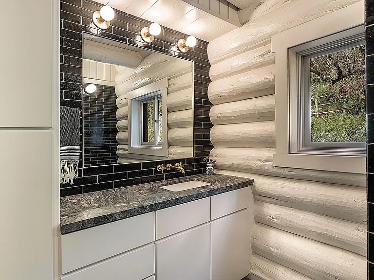 263 E Villanova Rd — Photo 31