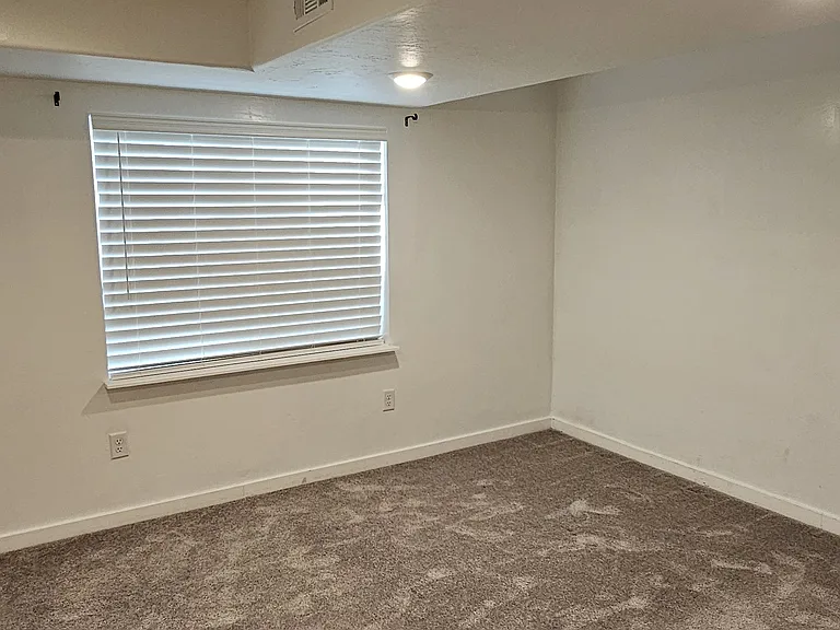 629 W Life Dr — Photo 20