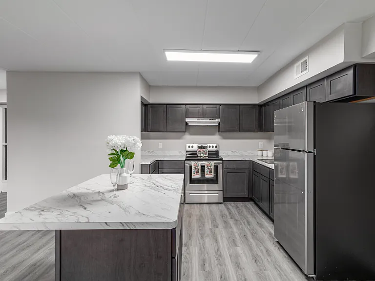The Colony Apartments — Photo 3