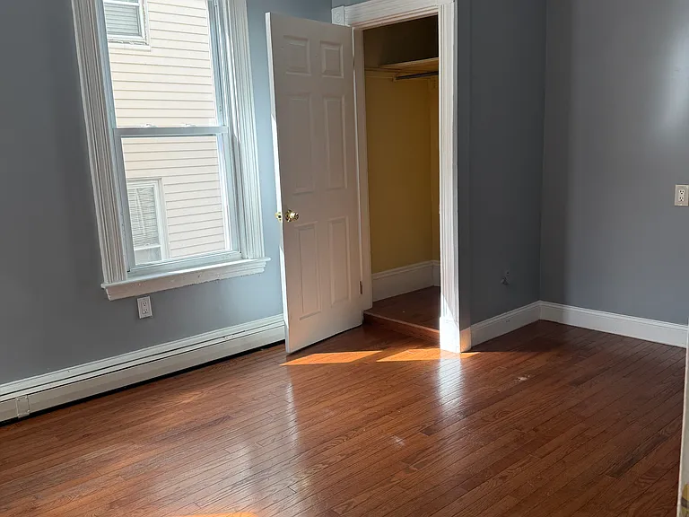 6 W Eagle St #1 — Photo 8