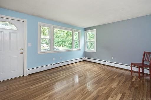 4th image of 31 Woodland St