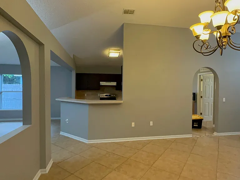 2292 Peerless Ln W — Photo 22