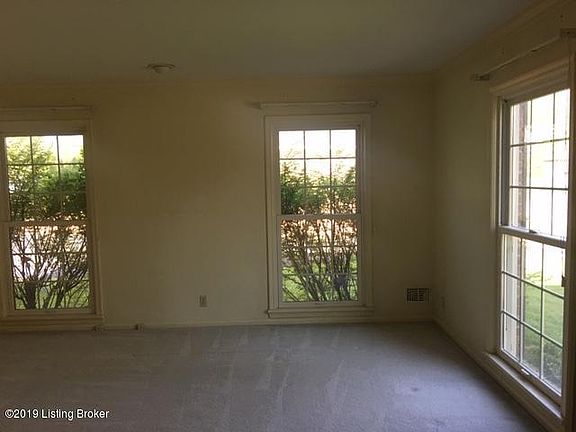 3rd image of 10602 Findon Ct