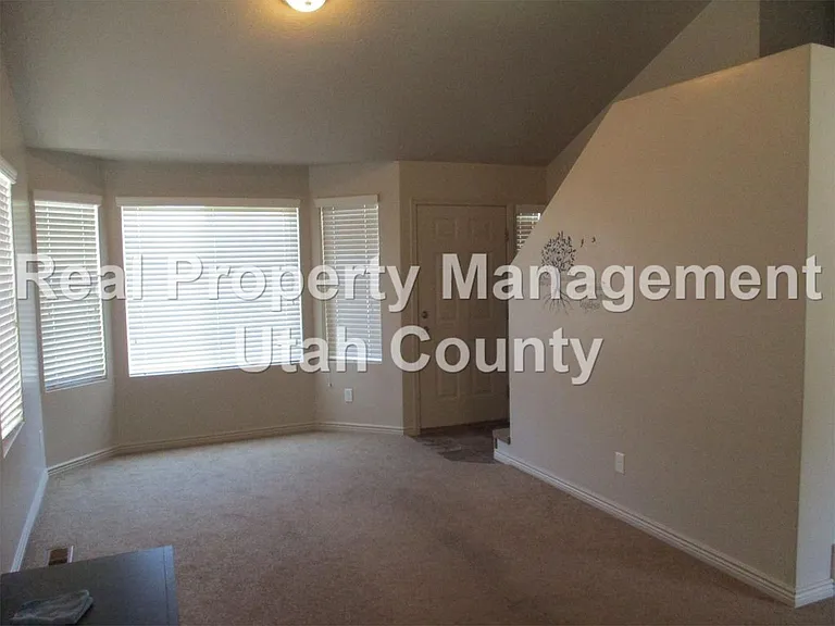 2021 E 1130 S — Photo 3