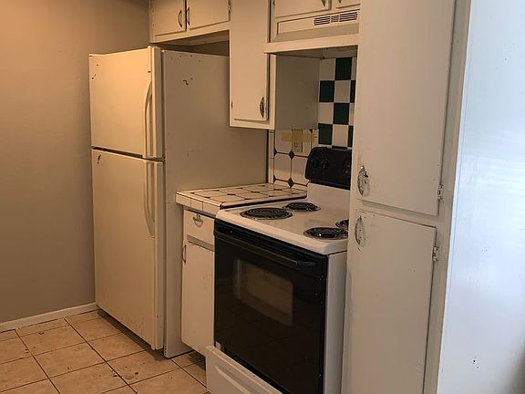 5th image of 1912 Valley Hill Cir #B