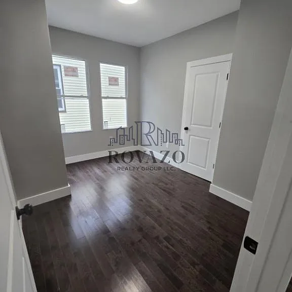 69 Brookdale Ave #3L — Photo 8