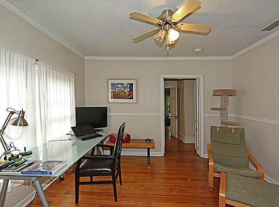 4th image of 1808 Belle Pl