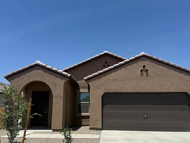 2370 E Steer Dr — Photo 1