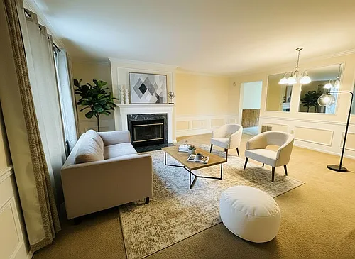 124 Eaglesmere Cir #20 Photo 1