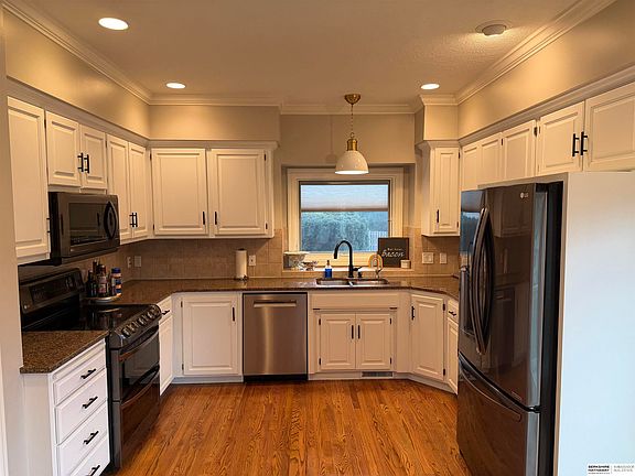 3rd image of 13518 Decatur Cir