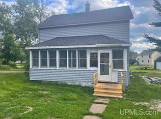 21 Lawrence St, Caspian, MI 49915