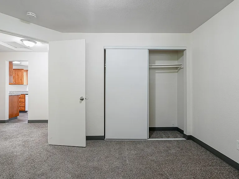 Erin Court — Photo 10