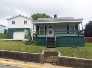 146 Ridgeway Ave, Weirton, WV 26062