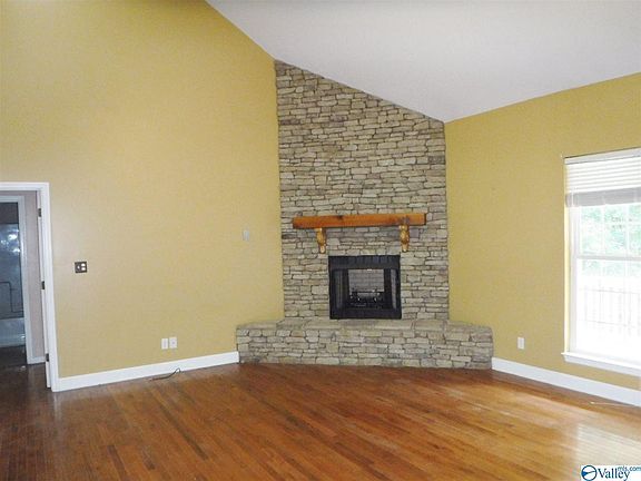 5th image of 156 Treetop Ln