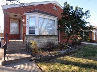 2811 W 97th St, Evergreen Park, IL
