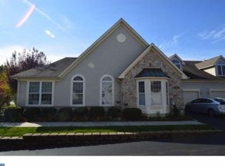 806 Persimmon Ln, Langhorne, PA 19047