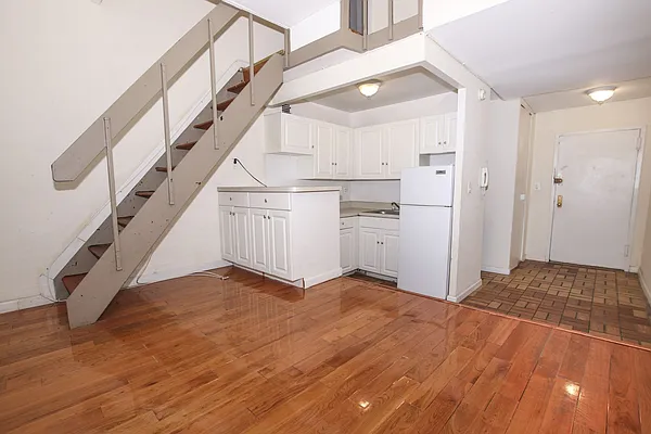 Rented by Avenues Real Estate | media 1