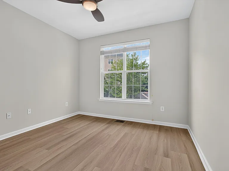 43845 Centergate Dr — Photo 30