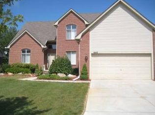 1662 Angela Rd, Commerce Township, MI 48390