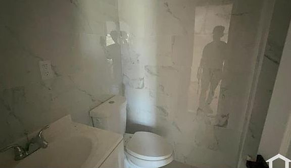 3rd image of 113 E 184th St #3