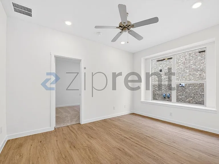 724 Demelza Dr — Photo 23