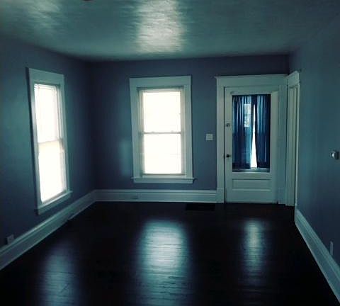 3rd image of 215 Dean St NE #1