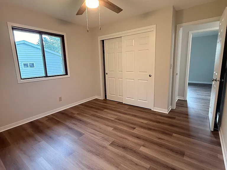 205 Hilltop Cir — Photo 12