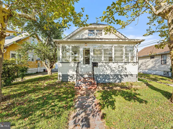 1635 S Delaware St, Paulsboro, NJ 08066